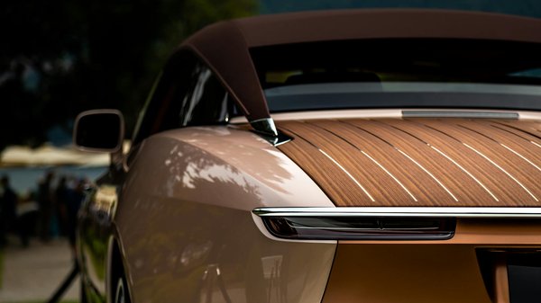 Peut-on améliorer la sécurité des véhicules de chantier avec des systèmes de surveillance de l'angle mort?